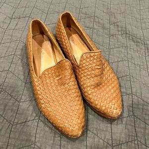Nisolo Frida loafers - woven leather